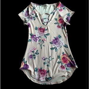 eye candy pink blouse w/ floral pattern small